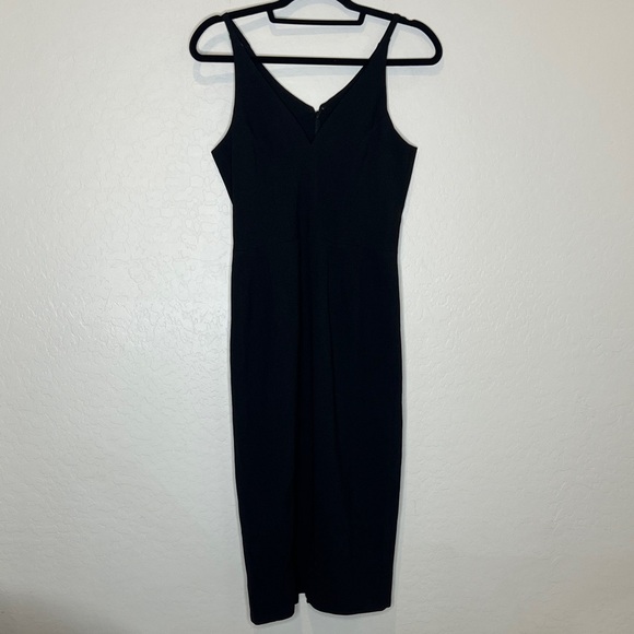 Dress the Population Dresses & Skirts - Dress the Population Black Lyla Crepe Midi Dress size Small